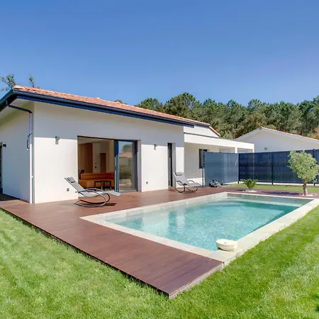 Luxueuse Contemporaine Avec Piscine A Deux Pas Des Plages De Biarritz Bidart
