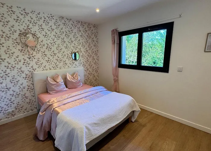 Luxueuse Contemporaine Avec Piscine A Deux Pas Des Plages De Biarritz فيلة