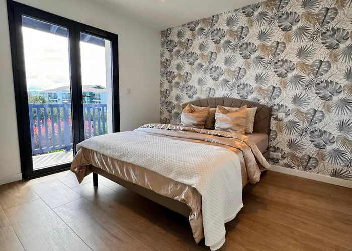 Luxueuse Contemporaine Avec Piscine A Deux Pas Des Plages De Biarritz فيلة