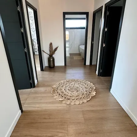 Vila Luxueuse Contemporaine Avec Piscine A Deux Pas Des Plages De Biarritz