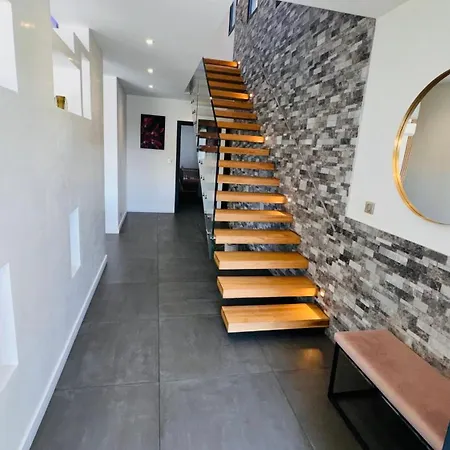 Vila Luxueuse Contemporaine Avec Piscine A Deux Pas Des Plages De Biarritz