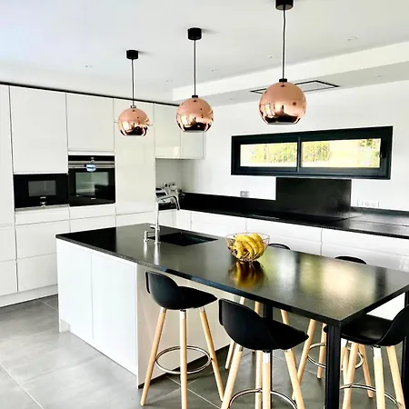 Luxueuse Contemporaine Avec Piscine A Deux Pas Des Plages De Biarritz * Bidart