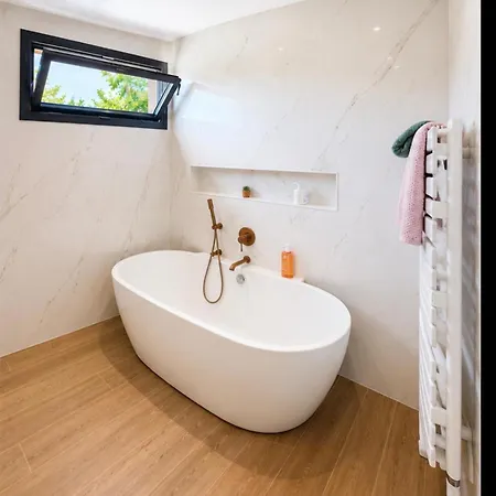 Vila Luxueuse Contemporaine Avec Piscine A Deux Pas Des Plages De Biarritz
